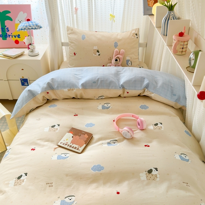 91家纺网 家纺一手货源 找家纺 曼之夏 2025新款全棉纯棉印花学生宿舍上下铺三件套 可可汪