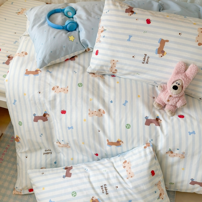 91家纺网 家纺一手货源 找家纺 曼之夏 2025新款全棉纯棉印花学生宿舍上下铺三件套 椰奶小腊肠