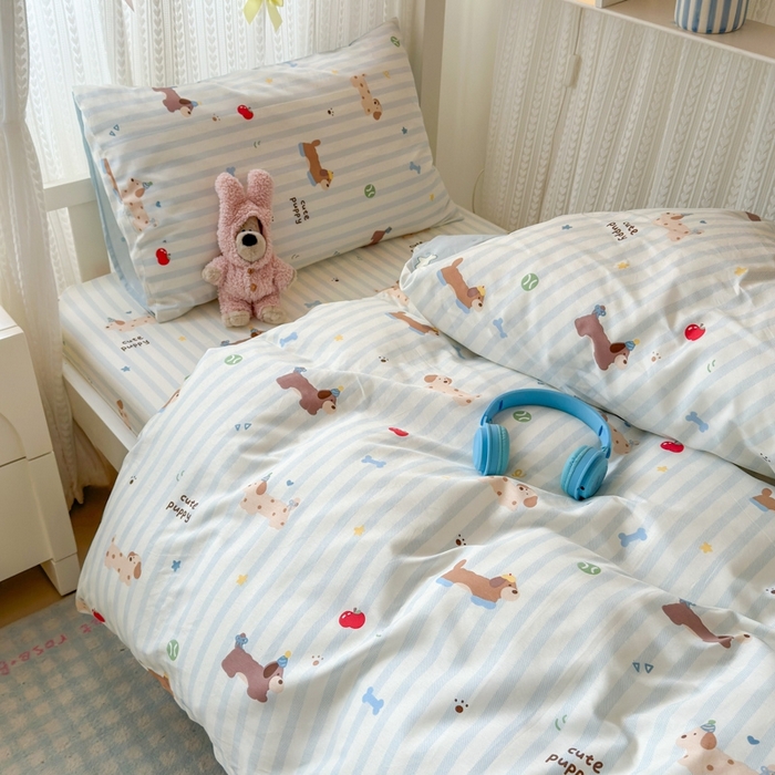 91家纺网 家纺一手货源 找家纺 曼之夏 2025新款全棉纯棉印花学生宿舍上下铺三件套 椰奶小腊肠