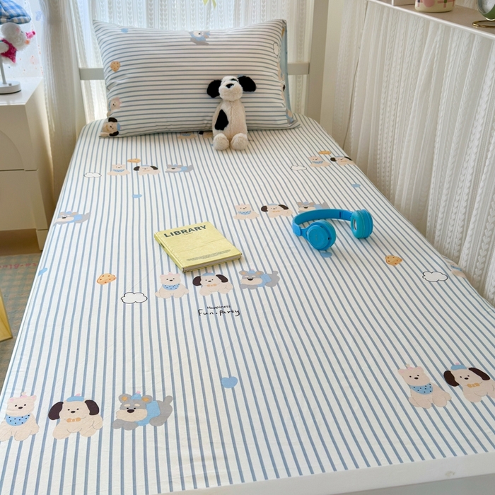 91家纺网 家纺一手货源 找家纺 曼之夏 2025新款全棉纯棉印花学生宿舍上下铺单床笠床笠单件单品床笠 小狗日记