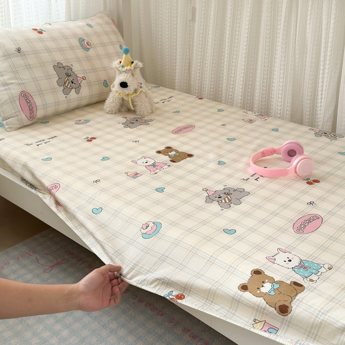 91家纺网 家纺一手货源 找家纺 曼之夏 2025新款全棉纯棉印花学生宿舍上下铺单床笠床笠单件单品床笠 樱桃熊仔