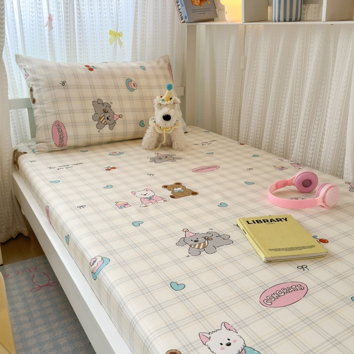 91家纺网 家纺一手货源 找家纺 曼之夏 2025新款全棉纯棉印花学生宿舍上下铺单床笠床笠单件单品床笠 樱桃熊仔