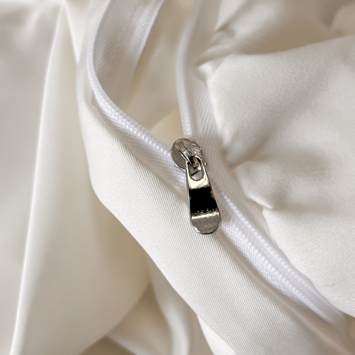 91家纺网 家纺一手货源 找家纺 千希家纺 2025春夏新款亮丝贡缎提花花边款四件套-专版花蝶系列 专版花蝶-珍珠白