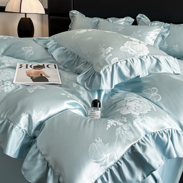 91家纺网 家纺一手货源 找家纺 千希家纺 2025春夏新款亮丝贡缎提花花边款四件套-专版花蝶系列 专版花蝶-宝石蓝