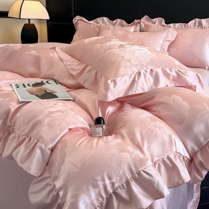 91家纺网 家纺一手货源 找家纺 千希家纺 2025春夏新款亮丝贡缎提花花边款四件套-专版花蝶系列 专版花蝶-暮光粉