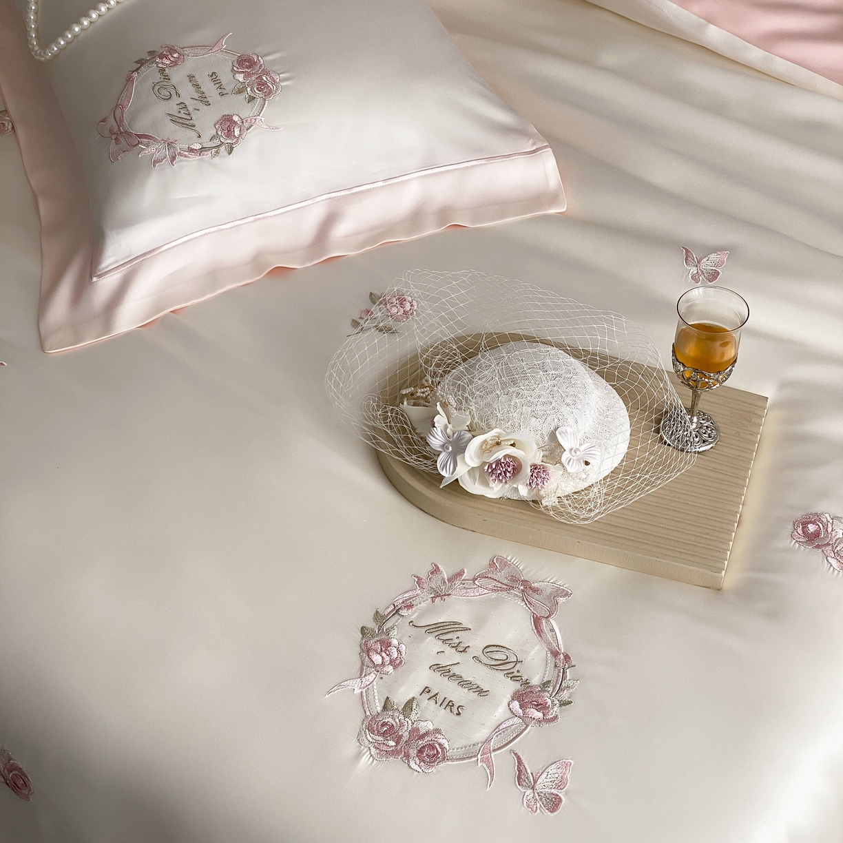 91家纺网 家纺一手货源 找家纺 （总）佳汐蓝家纺 2025春夏新款60S兰精天丝四件套-花香蝶韵