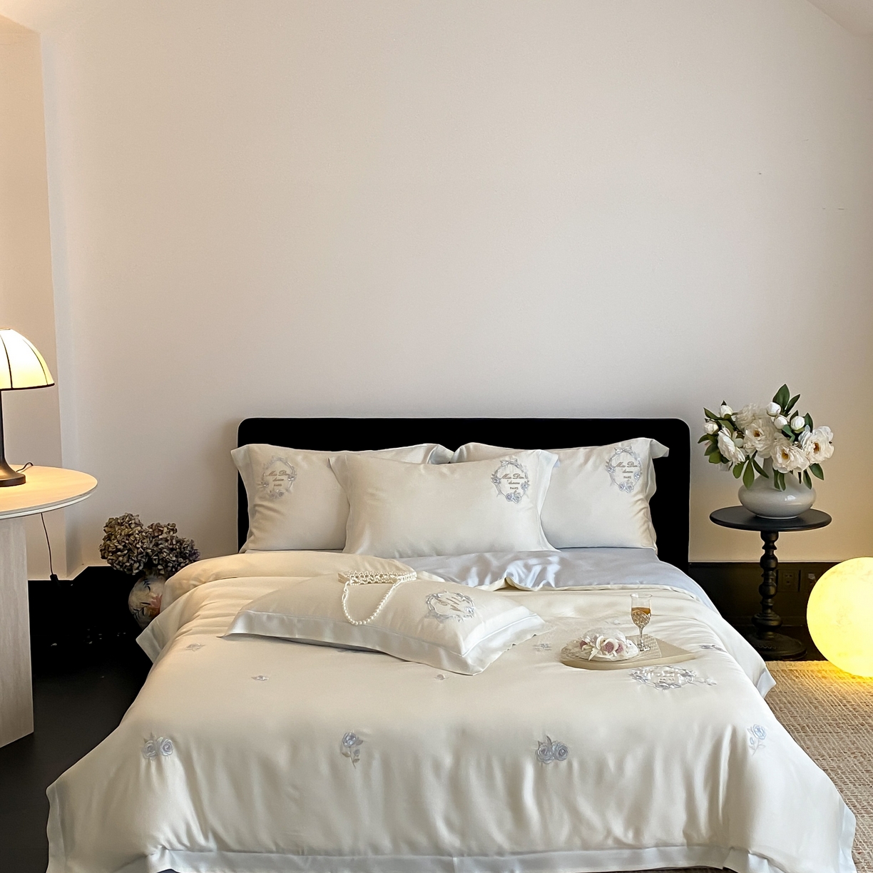 91家纺网 家纺一手货源 找家纺 佳汐蓝家纺 2025春夏新款60S兰精天丝四件套-花香蝶韵 星蓝