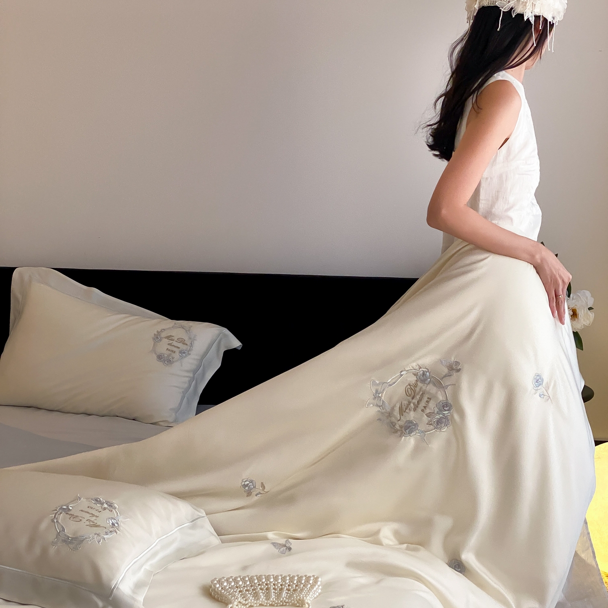 91家纺网 家纺一手货源 找家纺 佳汐蓝家纺 2025春夏新款60S兰精天丝四件套-花香蝶韵 星蓝