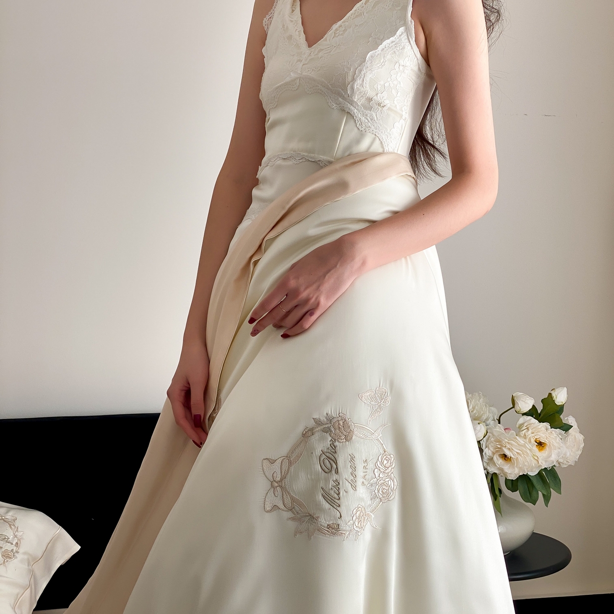 91家纺网 家纺一手货源 找家纺 佳汐蓝家纺 2025春夏新款60S兰精天丝四件套-花香蝶韵 香槟