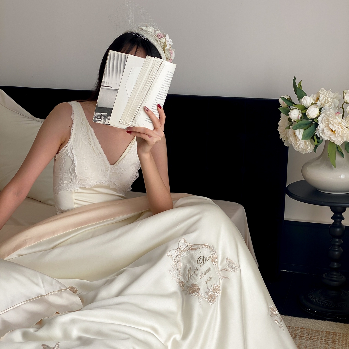 91家纺网 家纺一手货源 找家纺 佳汐蓝家纺 2025春夏新款60S兰精天丝四件套-花香蝶韵 香槟