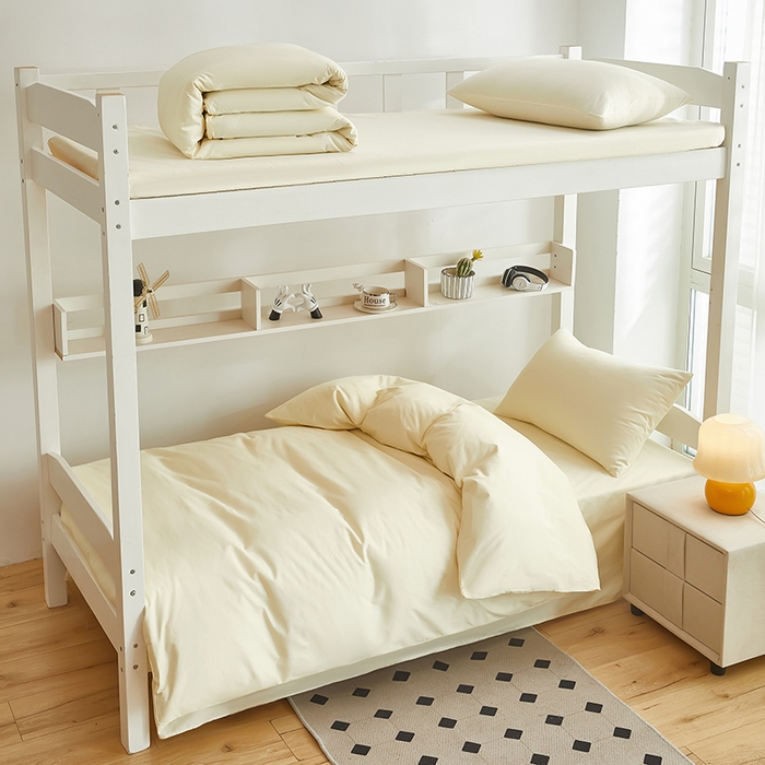 91家纺网 家纺一手货源 找家纺 全美家居 2025新款学生全棉纯棉三件套-纯色系列 晨雾米