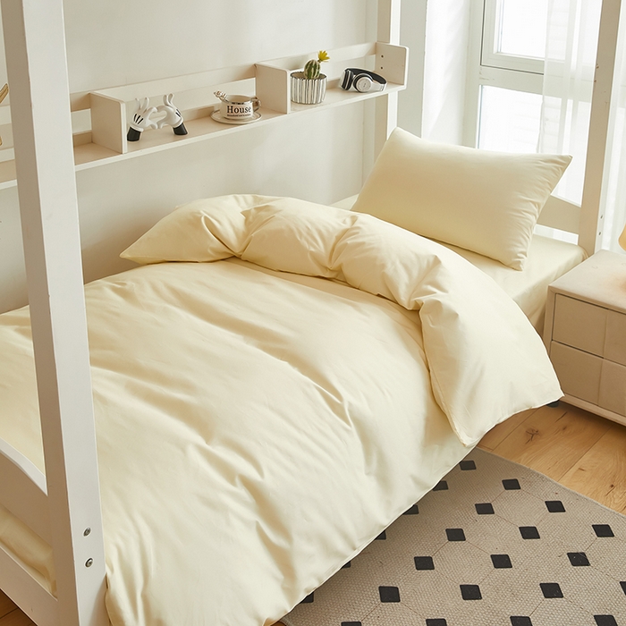 91家纺网 家纺一手货源 找家纺 全美家居 2025新款学生全棉纯棉三件套-纯色系列 晨雾米