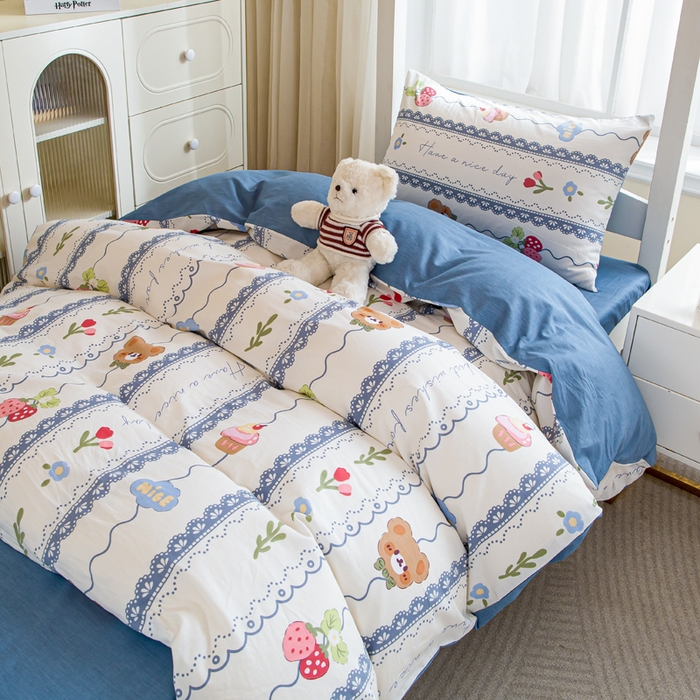 91家纺网 家纺一手货源 找家纺 简冠家纺 2025新款全棉学生三件套宿舍三件套纯棉学生床垫羽丝绒被子被芯 奶油小熊