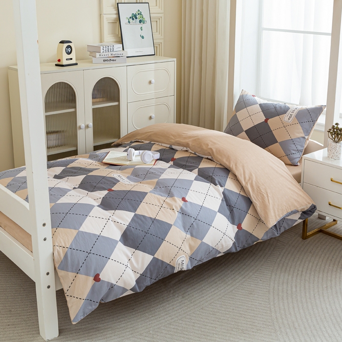 91家纺网 家纺一手货源 找家纺 简冠家纺 2025新款全棉学生三件套宿舍三件套纯棉学生床垫羽丝绒被子被芯 文景