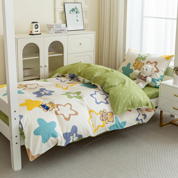 91家纺网 家纺一手货源 找家纺 简冠家纺 2025新款全棉学生三件套宿舍三件套纯棉学生床垫羽丝绒被子被芯 星星熊