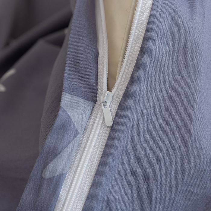 91家纺网 家纺一手货源 找家纺 简冠家纺 2025新款全棉学生三件套宿舍三件套纯棉学生床垫羽丝绒被子被芯 月光旅程-灰