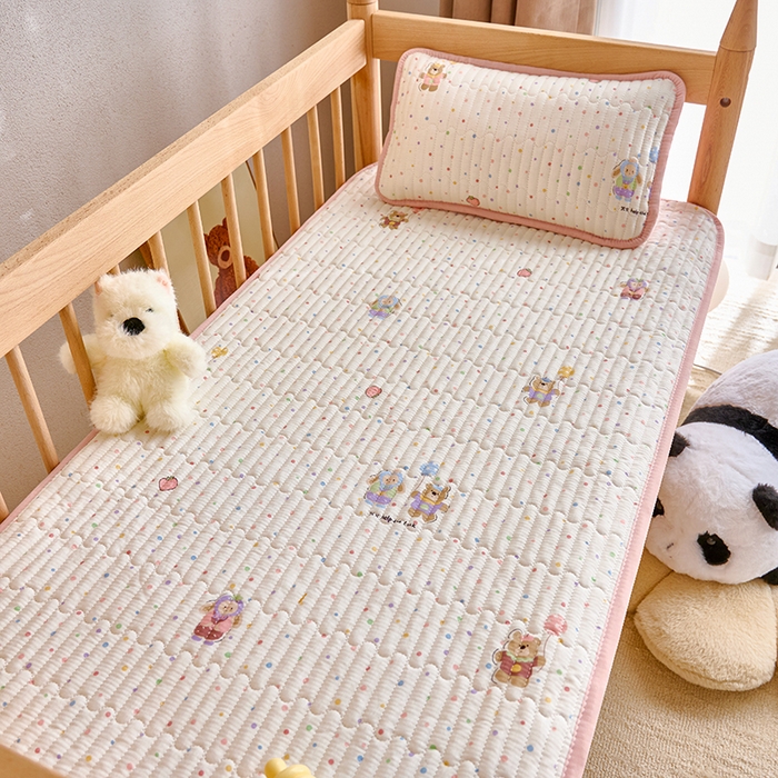 91家纺网 家纺一手货源 找家纺 （总）X猫先生 2025新款全棉双层纱婴幼儿童床盖夹棉床单睡垫薄床垫子母婴级