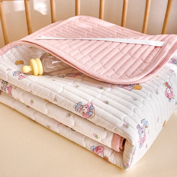 91家纺网 家纺一手货源 找家纺 X猫先生 2025新款全棉双层纱婴幼儿童床盖夹棉床单睡垫薄床垫子母婴级 玩趣萌物