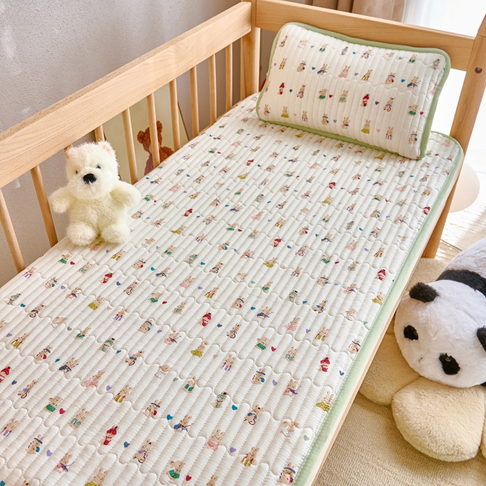 91家纺网 家纺一手货源 找家纺 （总）X猫先生 2025新款全棉双层纱婴幼儿童床盖夹棉床单睡垫薄床垫子母婴级