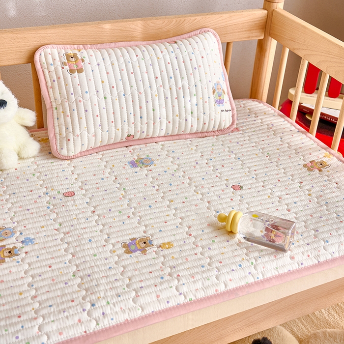 91家纺网 家纺一手货源 找家纺 X猫先生 2025新款全棉双层纱婴幼儿童床盖夹棉床单睡垫薄床垫子母婴级 幸运小伙伴