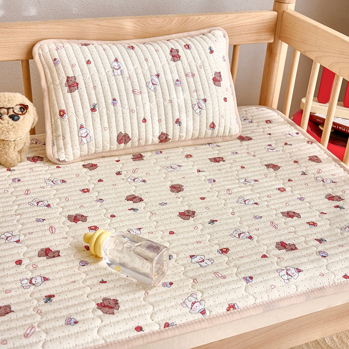 91家纺网 家纺一手货源 找家纺 X猫先生 2025新款全棉双层纱婴幼儿童床盖夹棉床单睡垫薄床垫子母婴级 甜卡日常