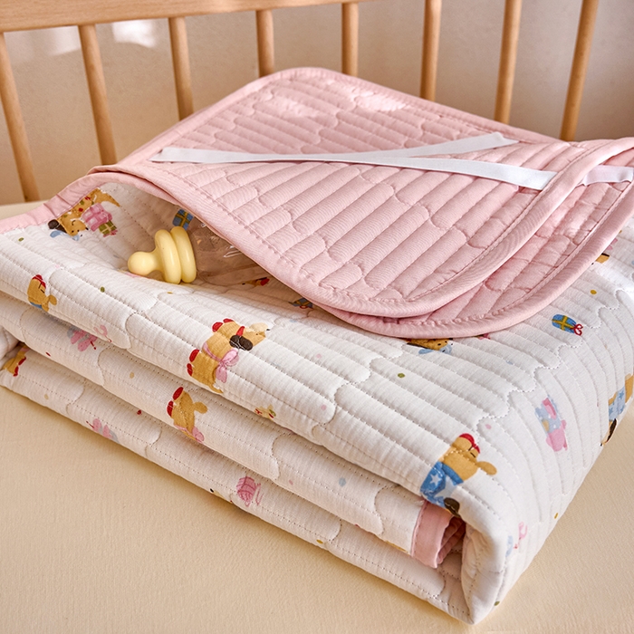 91家纺网 家纺一手货源 找家纺 X猫先生 2025新款全棉双层纱婴幼儿童床盖夹棉床单睡垫薄床垫子母婴级 狗狗礼物