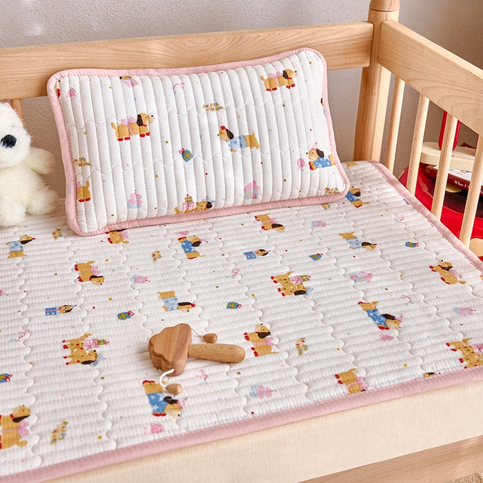 91家纺网 家纺一手货源 找家纺 X猫先生 2025新款全棉双层纱婴幼儿童床盖夹棉床单睡垫薄床垫子母婴级 狗狗礼物