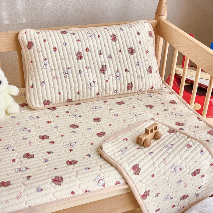 91家纺网 家纺一手货源 找家纺 X猫先生 2025新款全棉双层纱婴幼儿童床盖夹棉床单睡垫薄床垫子母婴级 甜卡日常