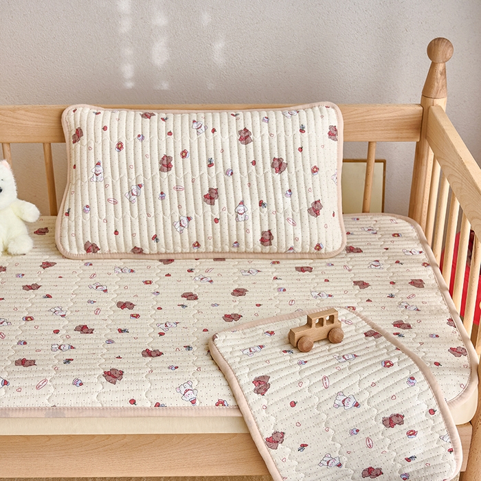 91家纺网 家纺一手货源 找家纺 X猫先生 2025新款全棉双层纱婴幼儿童床盖夹棉床单睡垫薄床垫子母婴级 甜卡日常