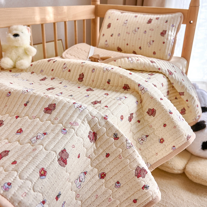 91家纺网 家纺一手货源 找家纺 X猫先生 2025新款全棉双层纱婴幼儿童床盖夹棉床单睡垫薄床垫子母婴级 甜卡日常