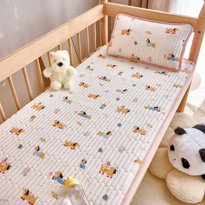 91家纺网 家纺一手货源 找家纺 X猫先生 2025新款全棉双层纱婴幼儿童床盖夹棉床单睡垫薄床垫子母婴级 狗狗礼物