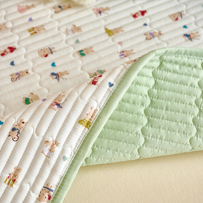 91家纺网 家纺一手货源 找家纺 X猫先生 2025新款全棉双层纱婴幼儿童床盖夹棉床单睡垫薄床垫子母婴级 甜心兔乐园