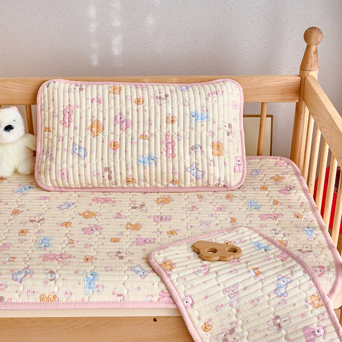 91家纺网 家纺一手货源 找家纺 X猫先生 2025新款全棉双层纱婴幼儿童床盖夹棉床单睡垫薄床垫子母婴级 花漾小熊