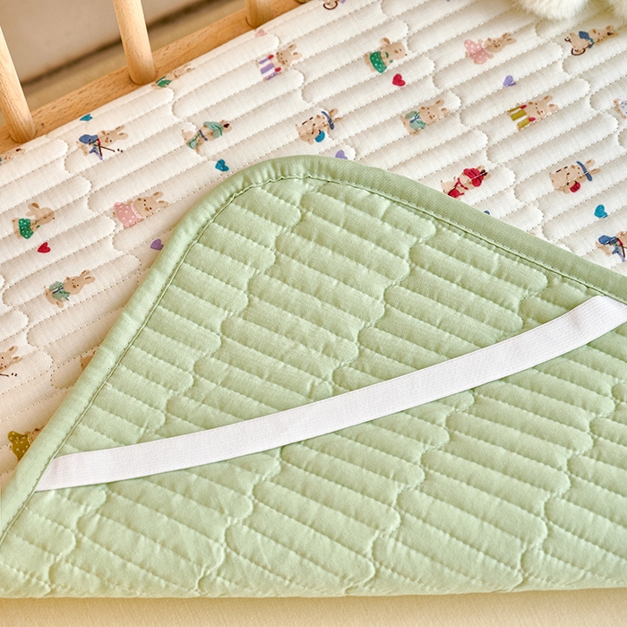 91家纺网 家纺一手货源 找家纺 X猫先生 2025新款全棉双层纱婴幼儿童床盖夹棉床单睡垫薄床垫子母婴级 甜心兔乐园