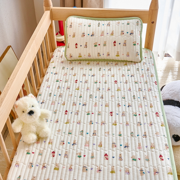 91家纺网 家纺一手货源 找家纺 X猫先生 2025新款全棉双层纱婴幼儿童床盖夹棉床单睡垫薄床垫子母婴级 甜心兔乐园