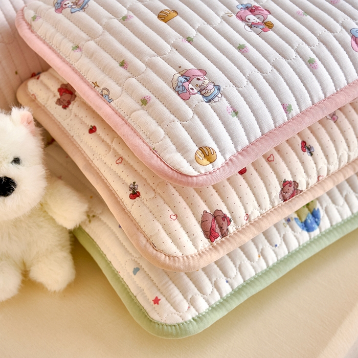 91家纺网 家纺一手货源 找家纺 X猫先生 2025新款全棉双层纱婴幼儿童床盖夹棉床单睡垫薄床垫子母婴级 组合图仅供展示