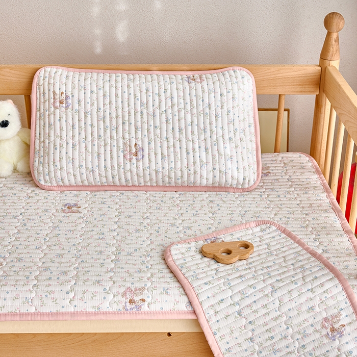 91家纺网 家纺一手货源 找家纺 X猫先生 2025新款全棉双层纱婴幼儿童床盖夹棉床单睡垫薄床垫子母婴级 田园兔