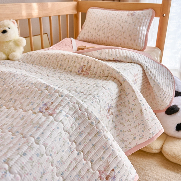 91家纺网 家纺一手货源 找家纺 X猫先生 2025新款全棉双层纱婴幼儿童床盖夹棉床单睡垫薄床垫子母婴级 田园兔