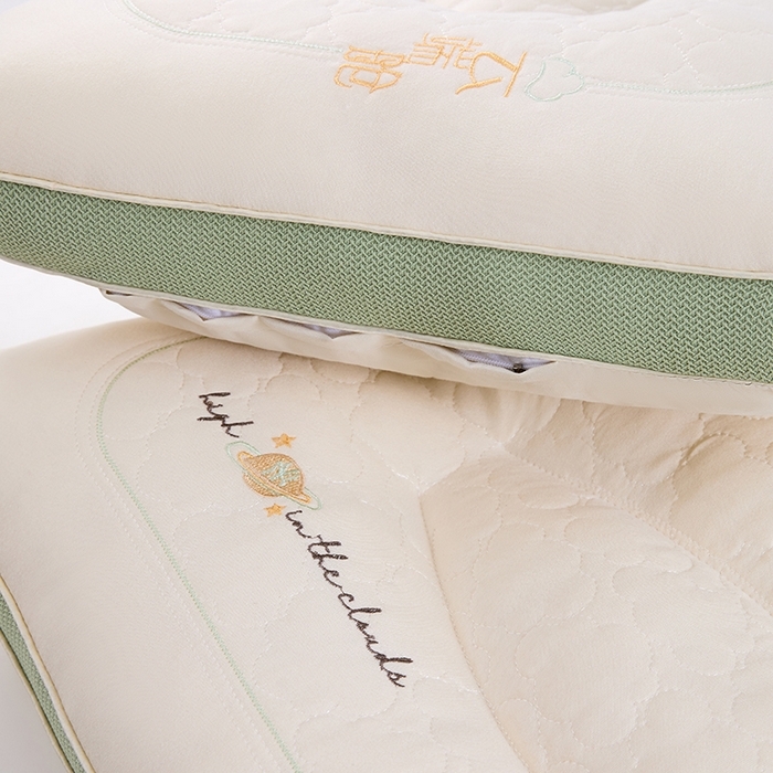 91家纺网 家纺一手货源 找家纺 （总）怡薇格枕芯 2025新款牛奶丝云端舱枕头枕芯