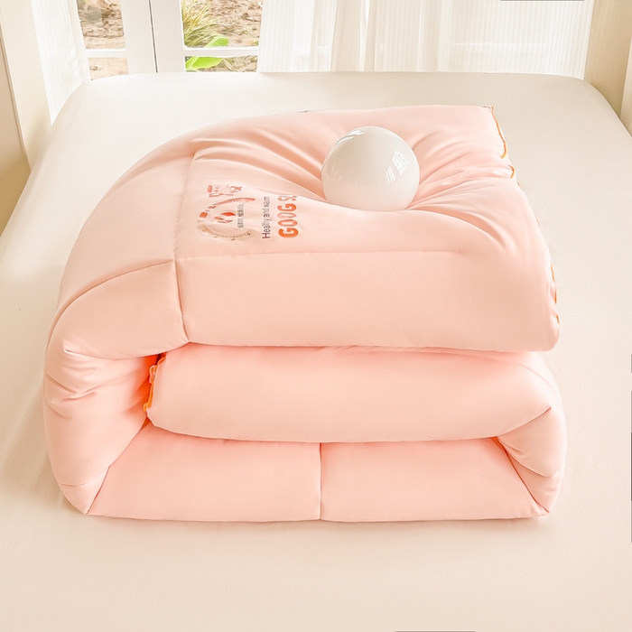 91家纺网 家纺一手货源 找家纺 （总）美尔惠家纺 2025新款母婴级直播热款超柔冬被被子被芯-方格系列