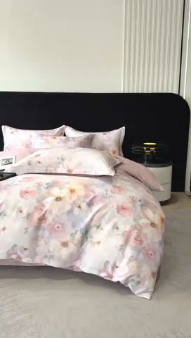 91家纺网 家纺一手货源 找家纺 喜四方 2025新款加厚天丝棉磨毛数码印花四件套 花锦-粉