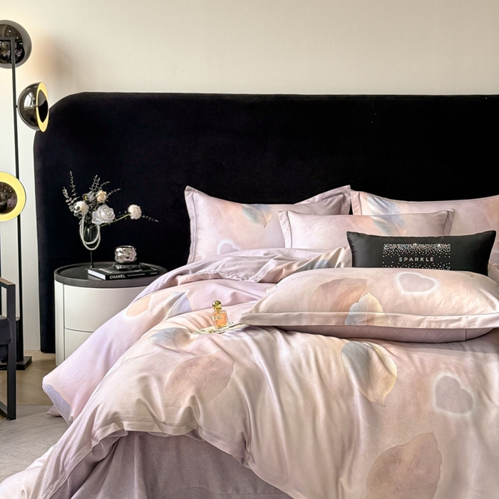 91家纺网 家纺一手货源 找家纺 喜四方 2025新款加厚天丝棉磨毛数码印花四件套 寄情绯叶-粉