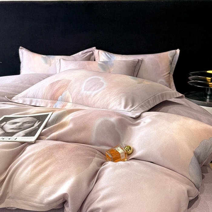 91家纺网 家纺一手货源 找家纺 喜四方 2025新款加厚天丝棉磨毛数码印花四件套 寄情绯叶-粉