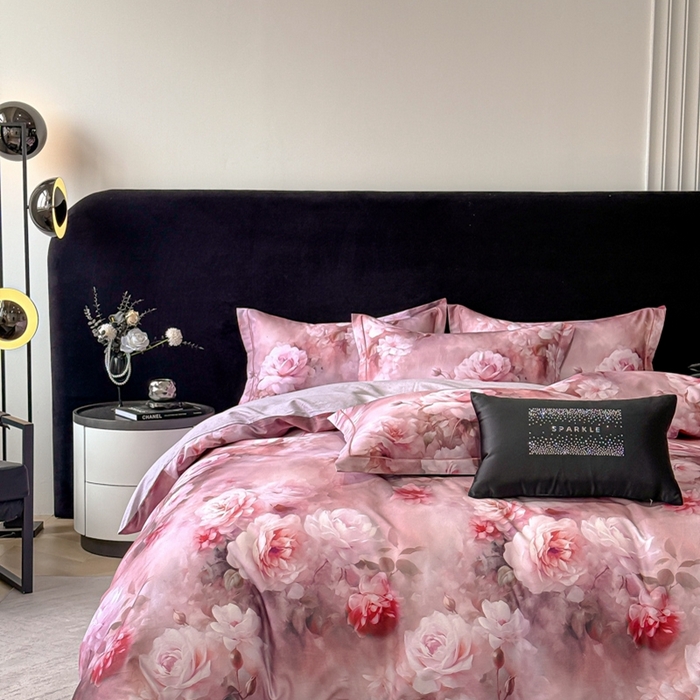 91家纺网 家纺一手货源 找家纺 喜四方 2025新款加厚天丝棉磨毛数码印花四件套 绮梦-粉