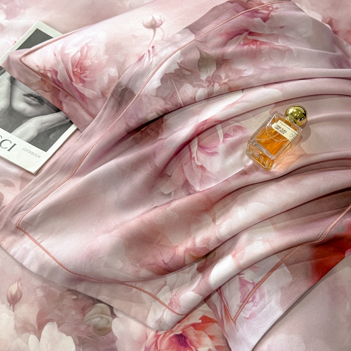 91家纺网 家纺一手货源 找家纺 喜四方 2025新款加厚天丝棉磨毛数码印花四件套 绮梦-粉