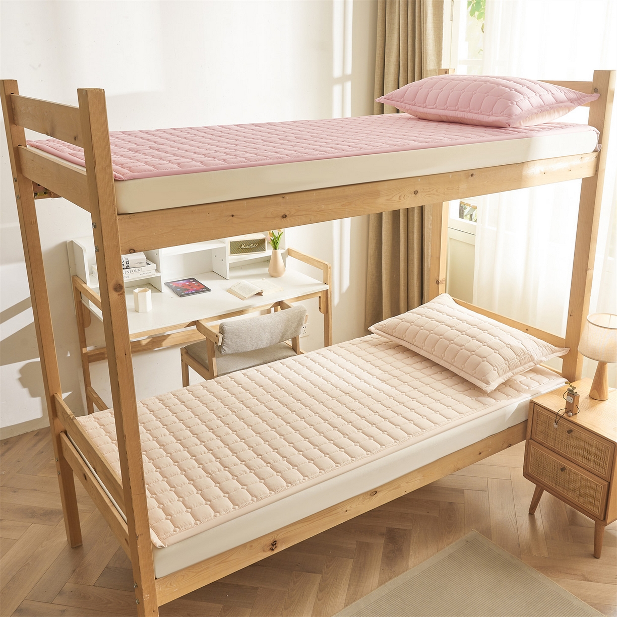 91家纺网 家纺一手货源 找家纺 （总）恒爱家纺 2025新款学生季糯糯棉纯色床护垫