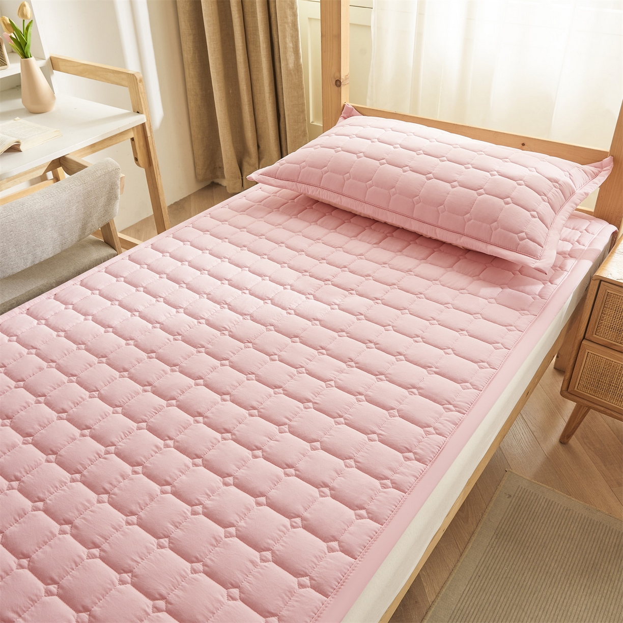 91家纺网 家纺一手货源 找家纺 （总）恒爱家纺 2025新款学生季糯糯棉纯色床护垫