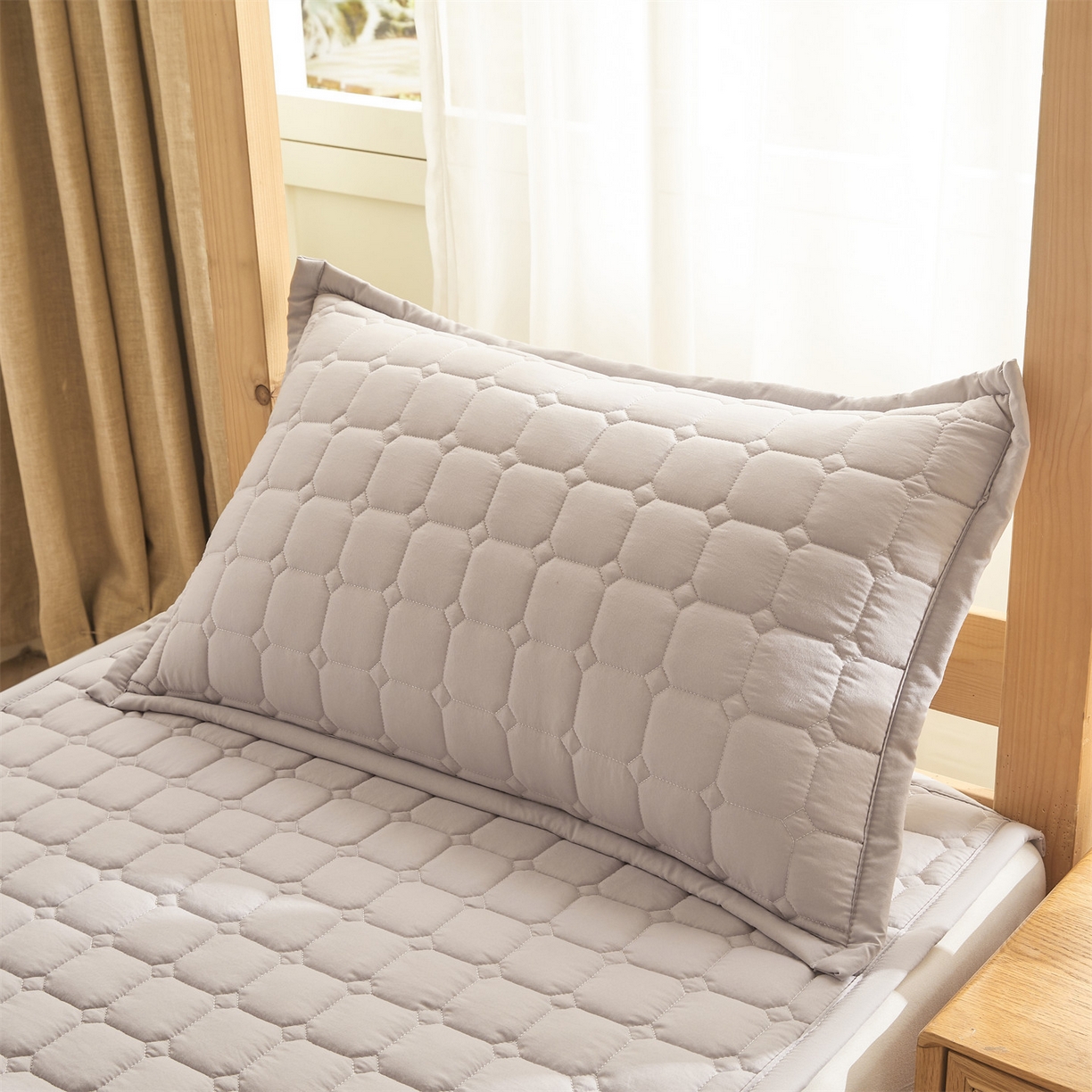 91家纺网 家纺一手货源 找家纺 恒爱家纺 2025新款学生季糯糯棉纯色床护垫 灰