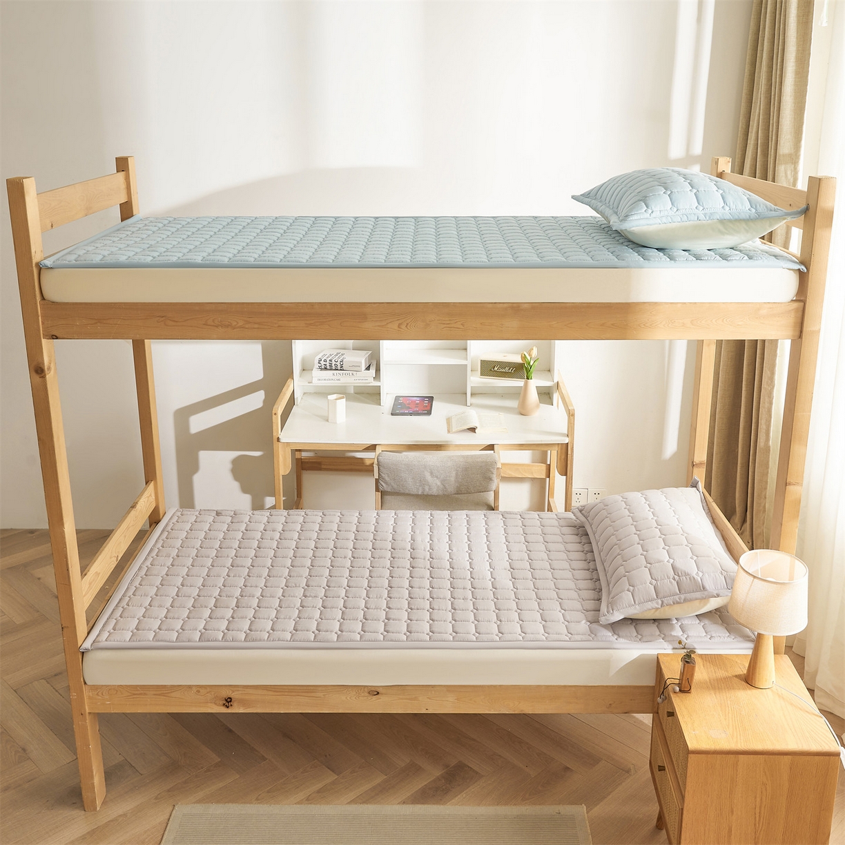 91家纺网 家纺一手货源 找家纺 恒爱家纺 2025新款学生季糯糯棉纯色床护垫 灰