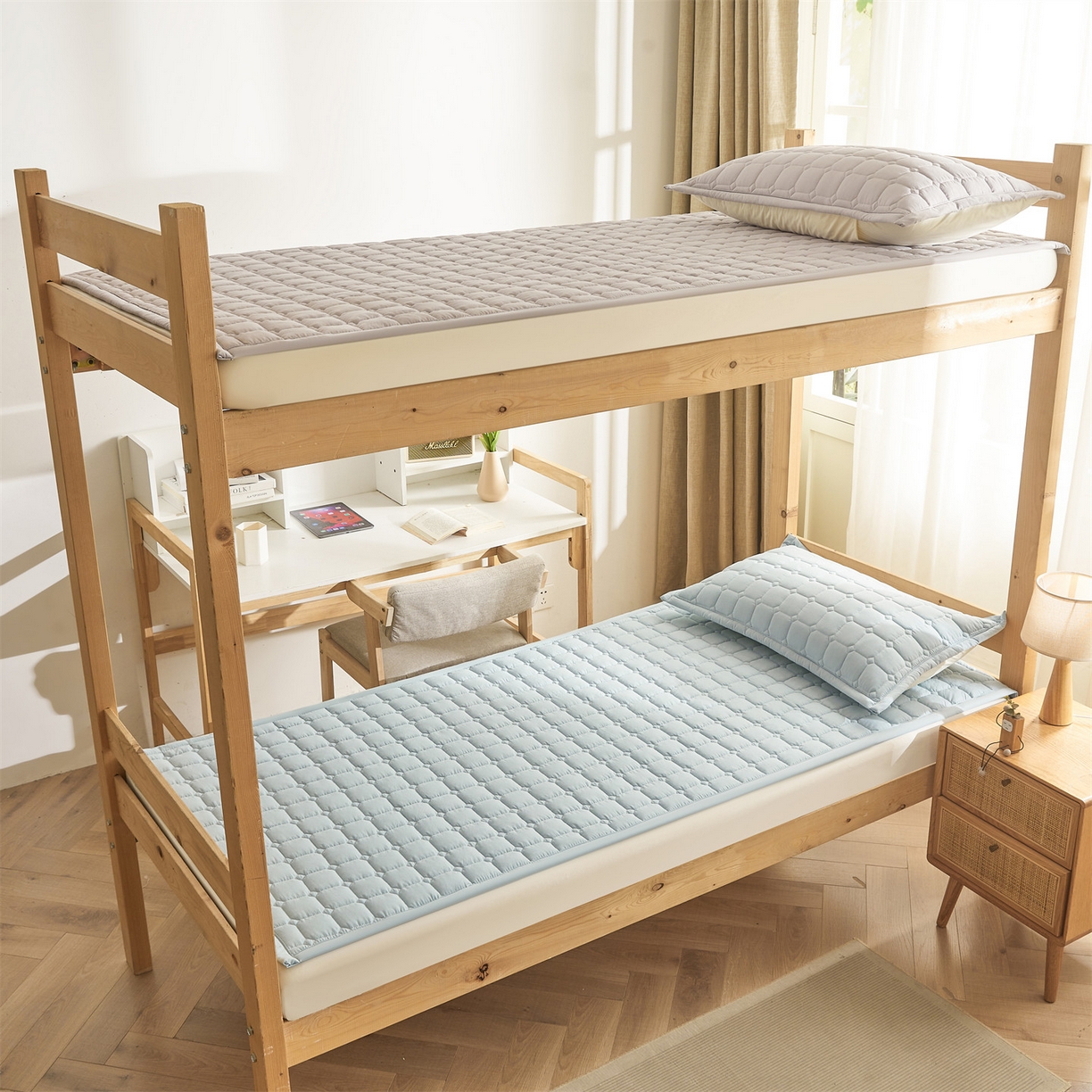 恒爱家纺 2025新款学生季糯糯棉纯色床护垫 蓝